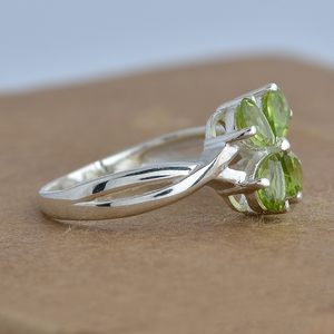 Beautiful Green Peridot Gemstone 925 Sterling Silver Prong <b>Set</b> <b>Ring</b> Jewelry Silver Plated Fashionable <b>Ring</b> For Wedding Gift. - Product Image 3