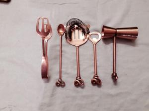 ชุดช้อนส้อมลายปมโลหะ ด้ามจับเคลือบสีดำ สำหรับใช้ในบ้าน โรงแรม และร้านอาหาร - Product Image 6