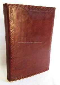 Journal Vintage Look en cuir véritable et rabat design avec serrure couverture de carnet en cuir pour voyageurs avec coutures latérales - Product Image 2