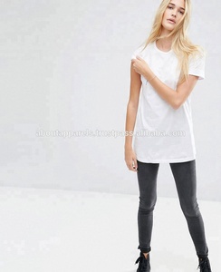 เสื้อยืดผู้หญิงแบบเรียบง่าย ผ้าฝ้ายแท้ 100% รุ่นใหม่ล่าสุดปี 2026 สไตล์สตรีทแวร์ ทรงสั้น ตัวใหญ่ ติดกระดุม ปักลายผ้าไหม สไตล์ลำลอง พร้อมโลโก้ - Product Image 4