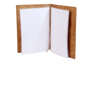 Cubierta de menú con fundas de plástico en el interior para guardar varias tarjetas de menú - Product Image 1