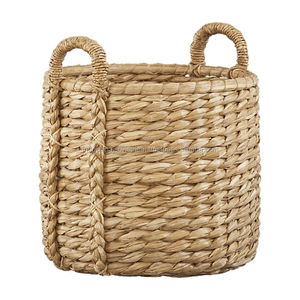 ตะกร้าเก็บของทรงกลมสานจากหญ้าทะเล ดีไซน์ไม่ซ้ำใคร พร้อมหูหิ้ว สำหรับจัดเก็บของใช้ในบ้านหรือปลูกต้นไม้ นำเข้าจากเวียดนาม - Product Image 2