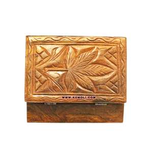 กล่องไม้ซีดาร์ขนาดเล็กทรงสี่เหลี่ยมผืนผ้าลายใบไม้แกะสลักด้วยมือ - Product Image 1