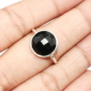 Jolies bagues rondes en argent 925 Onyx noir, pierres précieuses, bijoux en argent faits à la main - Product Image 4