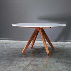 Meilleure table à manger ronde en marbre naturel de style moderne avec pieds en bois, table à manger pour restaurant et café, table à manger d'extérieur - Product Image 3