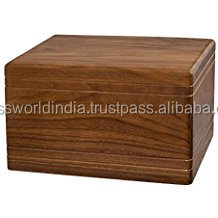 Urna Funeraria de Madera Estilo Americano para Adultos, Modelo 786-WU-22 de Brassworld India - Product Image 3