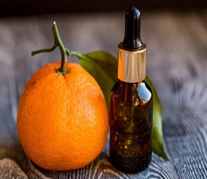 Les fournisseurs offrent l'huile essentielle pure d'arbre à thé biologique et de mandarine pour la fabrication de bougies et de mélanges - Product Image 4