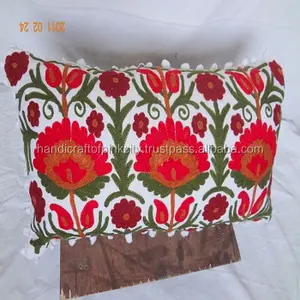 Suzani Sarung Bantal Kerja Bordir Warna Putih Sarung Bantal Dekoratif Buatan Tangan Suzani