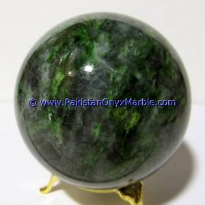 Sphère de cristal de jade vert Jadéite naturelle polie - Product Image 5
