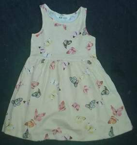 พริตตี้สาว Frock ในบังคลาเทศ Readymade เสื้อผ้าสต็อกในธากา - Product Image 1