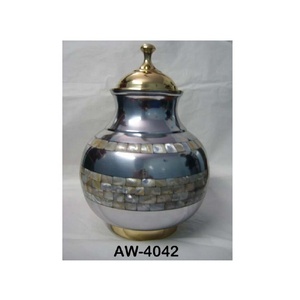 Urne de crémation antique faite à la main de haute qualité fournitures funéraires urnes souvenir pour tenir l'humain dans un look attrayant en nacre - Product Image 1