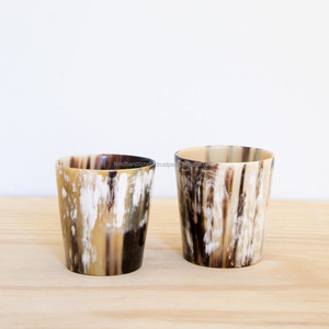 Chopes en corne polies brillantes et écologiques et chopes à bière en verre Fabricant et exportateur de verres économiques pour les cadeaux - Product Image 2