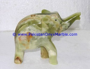 Statue d'éléphant en onyx vert sculpté sur mesure au meilleur prix - Product Image 4