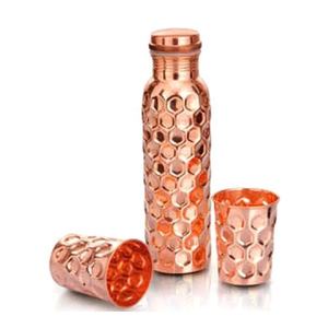 Bouteille d'eau martelée avec deux verres, en cuivre pur écologique, avec boîte à pilules - Product Image 5