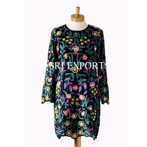 Robe de plage Aari brodée à manches longues, vêtements de mode mexicaine occidentale, tunique de plage style Boho Vintage et parure d'été - Product Image 3