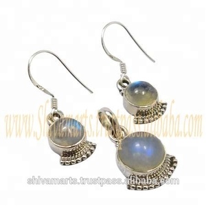 Juego de aretes de piedras preciosas de piedra lunar arcoíris de Plata de Ley 925 hechos a mano de alta calidad para mujer regalo de boda - Product Image 2