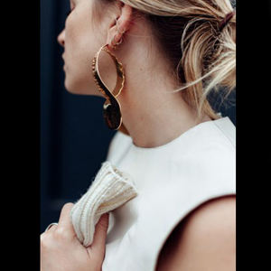 ต่างหูทองเหลืองชุบทองแบบมินิมอลสำหรับผู้หญิงเหมาะสำหรับงานปาร์ตี้ของขวัญวันครบรอบ - Product Image 1
