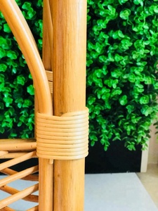 Étagère en rotin avec vase à fleurs, meuble pour la décoration intérieure dans les restaurants, hôtels, boutiques de cadeaux - Product Image 6