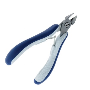 Vente en gros Coupe-ongle professionnel incurvé en acier inoxydable avec poignée en plastique de haute qualité pour les doigts avec logo personnalisé - Product Image 1