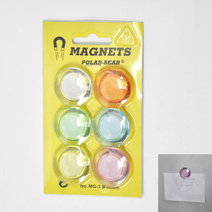 Imán redondo de nevera de acrílico de color pequeño de alta calidad - Product Image 1