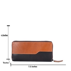Borsa a Mano in Pelle Marrone e Nera di Alta Qualità con Protezione RFID e Scomparti Multipli Disponibile per la Vendita - Product Image 5
