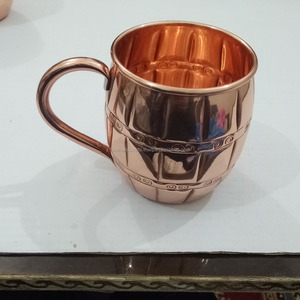 Tasse de Mule de moscou en tonneau de cuivre gaufré avec finition polie brillante fabricant et exportation de l'inde - Product Image 1