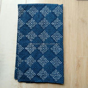 Tissu d'impression en bloc personnalisé de haute qualité au mètre, couture, artisanat, confection de robes, accessoires de décoration intérieure, tissu polyvalent - Product Image 1