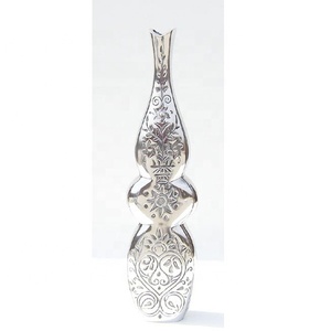 Florero de metal alto clásico moderno diseño único para decoración de boda de mesa o decoración del hogar - Product Image 1