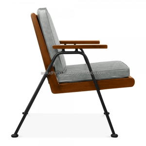 Sillón de Cuero Industrial para Sala de Estar con Brazos de Madera, Sofá Seccional para Uso Doméstico - Product Image 3
