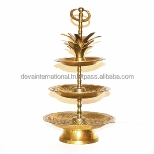 Bandeja de Servir de Latón con Diseño de Piña de 3 Niveles - Product Image 2
