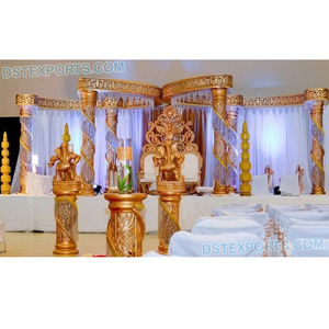 Mandap de Cristal con Diseño de Mariposa en Venta, Fabuloso Mandap de Cristal Dorado para Bodas, Mandap de Cristal de Fibra en Estilo Mariposa, España - Product Image 1