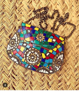 Bolso de mano de noche de tela de seda de imitación ecológico hecho a mano para mujer al por mayor personalizado con forro de tela suave y cadena dorada - Product Image 3