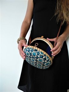 Sac rond en bambou bleu - Product Image 4