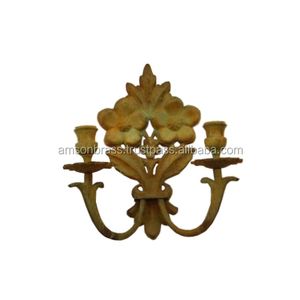 Candelabro de pared moderno con forma de vela de bronce - Product Image 1
