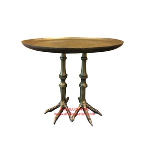 Nouveau Bougeoir Haut de Gamme Unique en Aluminium Fait Main avec Finition Or Antique et Base Pieds d'Oiseau pour Mariages et Noël - Product Image 2
