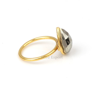 Anillo Apilable Delicado de Uso Diario con Engaste de Plata de Ley 925 Chapado en Oro de 18k y Piedra de Pirita Natural de 12x16mm en Forma de Pera - Product Image 3