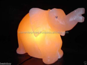 Lámpara de sal de roca rosa con luz natural en forma de elefante estilo Feng Shui de Sian Enterprises, diseño de animales tallados a mano, eleva tu espacio - Product Image 6