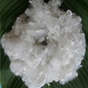 Fibra de poliéster reciclada fabricada Vikohasan GRS 7D 6D Material de relleno de fibra cortada seca hueca sintética para relleno - Product Image 3