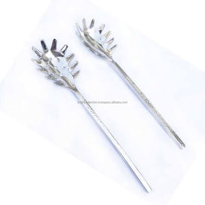 Cubertería de acero inoxidable de alta calidad, mango de bloque de boda mate de titanio, diseño martillado, cuchara para servir fideos de acero inoxidable - Product Image 1