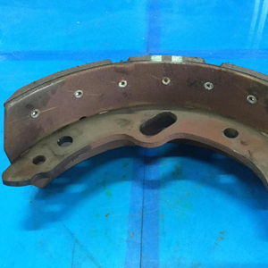 Chaussures de frein avant Stable, vente en gros, japon, deuxième main, ISUZU iga - Product Image 1