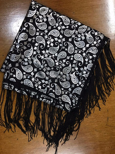 Écharpe d'église en satin doux et imprimé d'aluminium en coton carré uni avec franges pour l'hiver en Oregon et en Alaska - Product Image 2