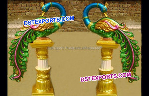 Piliers de paon d'entrée de mariage Rajasthani moderne Statues de passerelle de mariage de conception étonnante pour la fête - Product Image 4