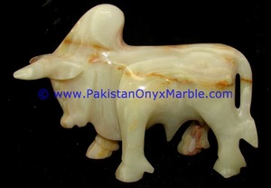 Statue de taureau en onyx sculpté de qualité supérieure - Product Image 6
