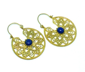 Boucles d'oreilles créoles en laiton Lapis de style bohème pour femmes Bijoux ethniques d'inspiration tribale - Product Image 2