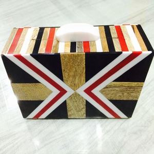 กระเป๋าถือทำด้วยมือทำจากเรซินสีเขียว,กระเป๋าทรงซองจดหมาย Banjara สไตล์อินเดียงานปักด้วยมือหลากหลายขนาดใหญ่ที่สุด - Product Image 4