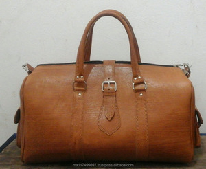 กระเป๋าเดินทางทรงดัฟเฟิลทำด้วยมือสไตล์โมร็อกโกแฟชั่นวินเทจหนังแท้พร้อมกระเป๋าพีซีแบบมีซิปปิดทำจากโมร็อกโก - Product Image 1