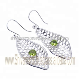 Belle pierre précieuse péridot vert naturel balancent boucle d'oreille en argent sterling 925 bijoux pour femmes - Product Image 2