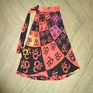 Jupes rondes portefeuille de taille moyenne en coton imprimé multicolore pour dames, exportateur en gros d'Inde - Product Image 5