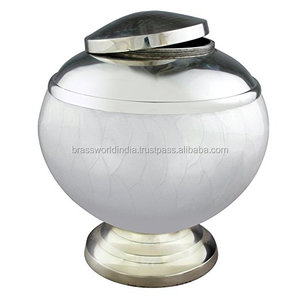 Urne de crémation adulte de style américain bleu par Brassworld Inde laiton en métal avec fournitures funéraires de gravure - Product Image 6