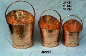 Macetero de cobre ovalado, con pulido de espejo, también disponible en acero con acabado de cobre - Product Image 3